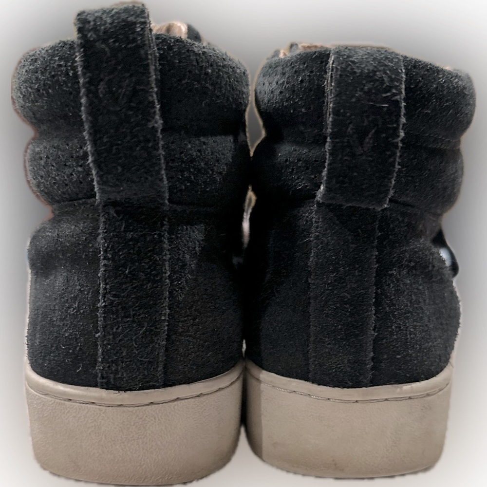 Vionic Suede Sneaker - Picture 3 of 4